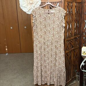 Maxi Dress in Cream and Purple Size 3X